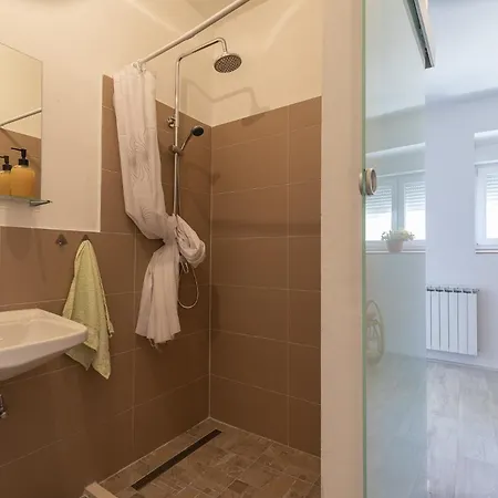 Bed & Breakfast Murva 3*